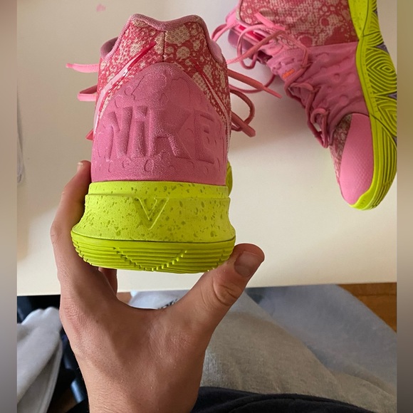 Nike Kyrie 5 Spongebob Squarepants/Patrick Star - Picture 4 of 6